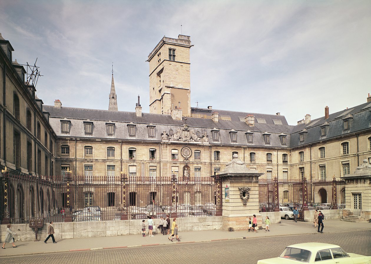 Fasada Hotelu de Ville, dawnego Palais des Etats de Bourgogne autorstwa Jules Hardouin Mansart