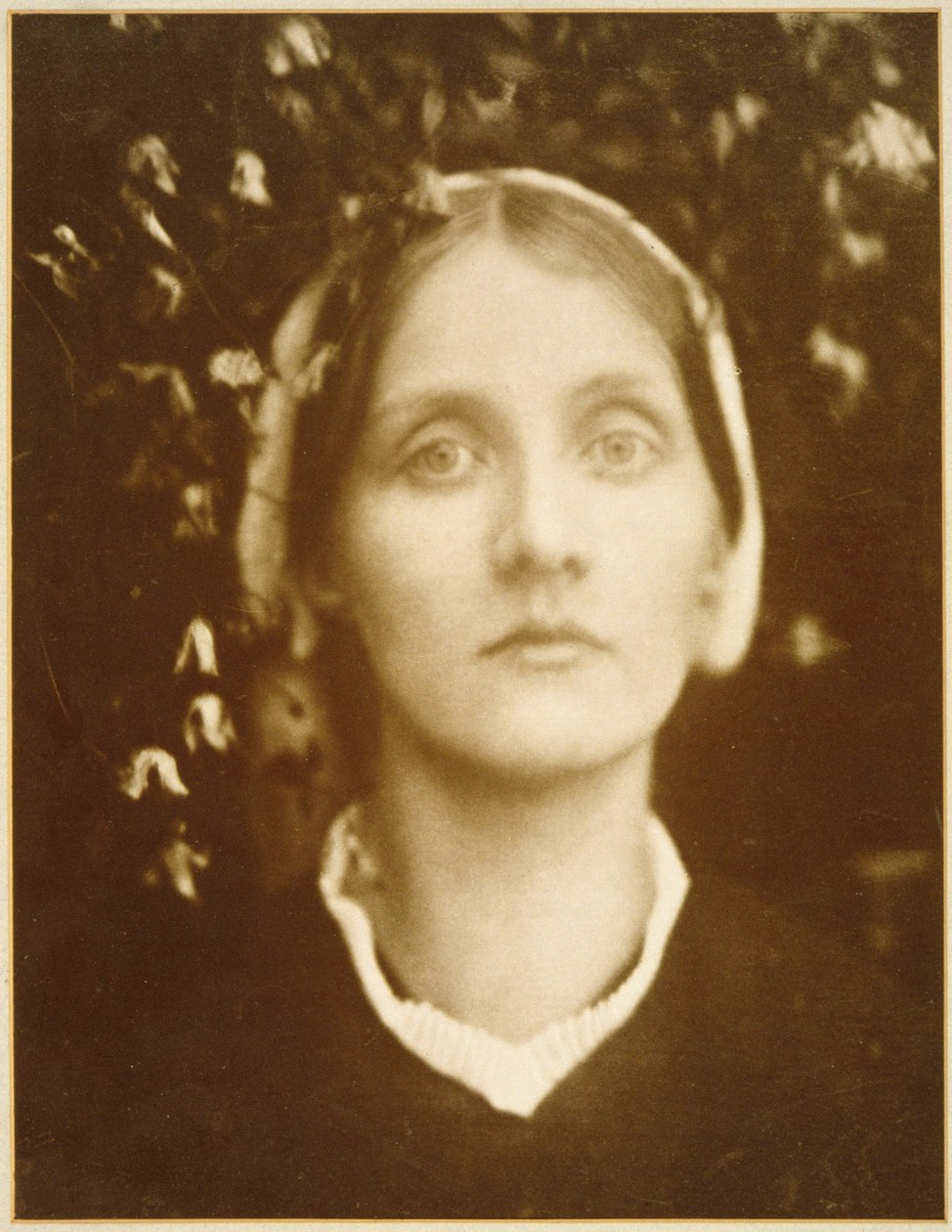 Julia Jackson, c.1870 (druk albumowy) autorstwa Julia Margaret Cameron