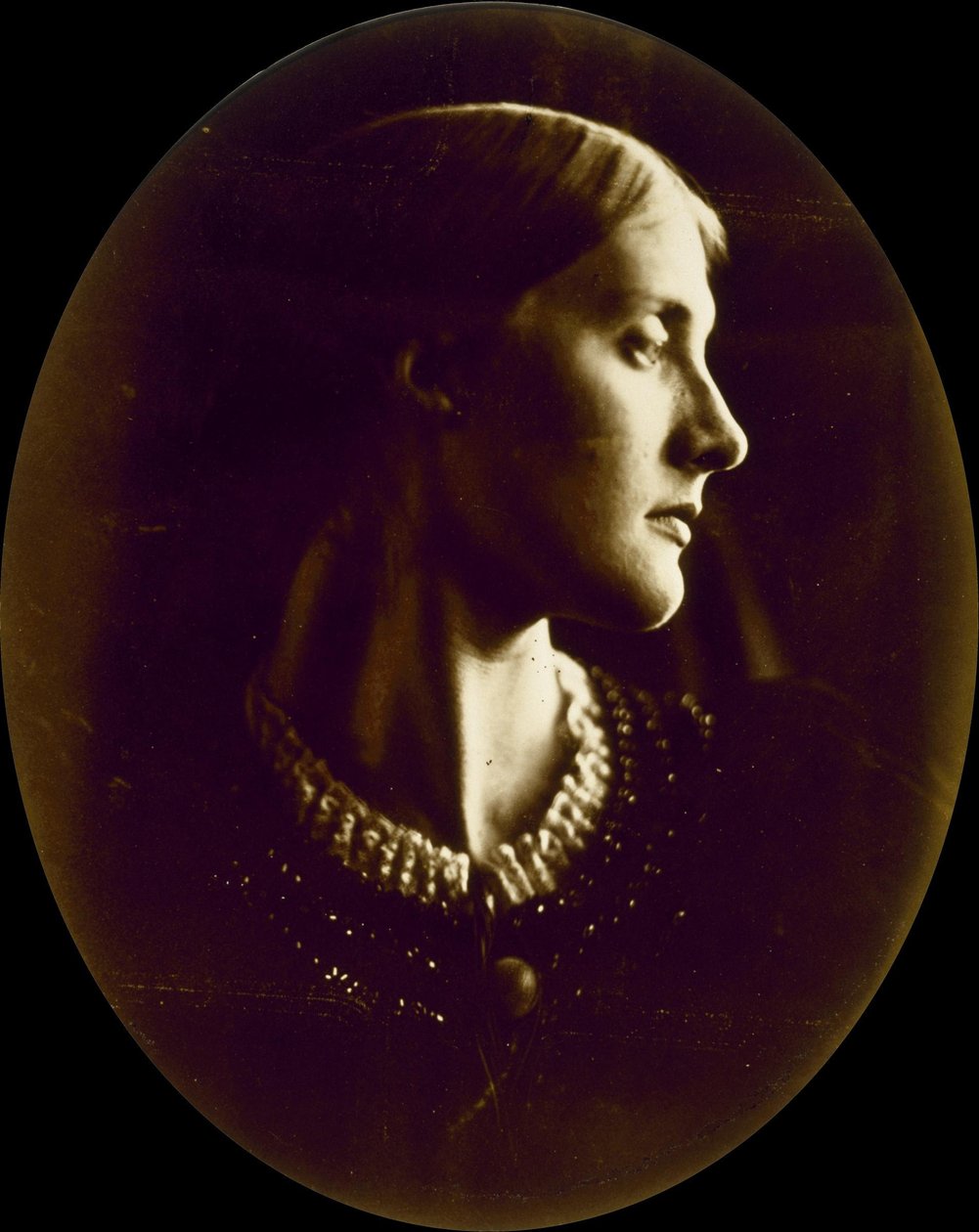Pani Herbert Duckworth (1846-1895), urodzona jako Julia Prinsep Jackson, później pani Julia Stephen, matka ... autorstwa Julia Margaret Cameron