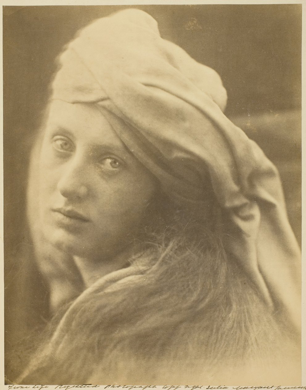 Studium Beatrice Cenci, wrzesień 1870. autorstwa Julia Margaret Cameron