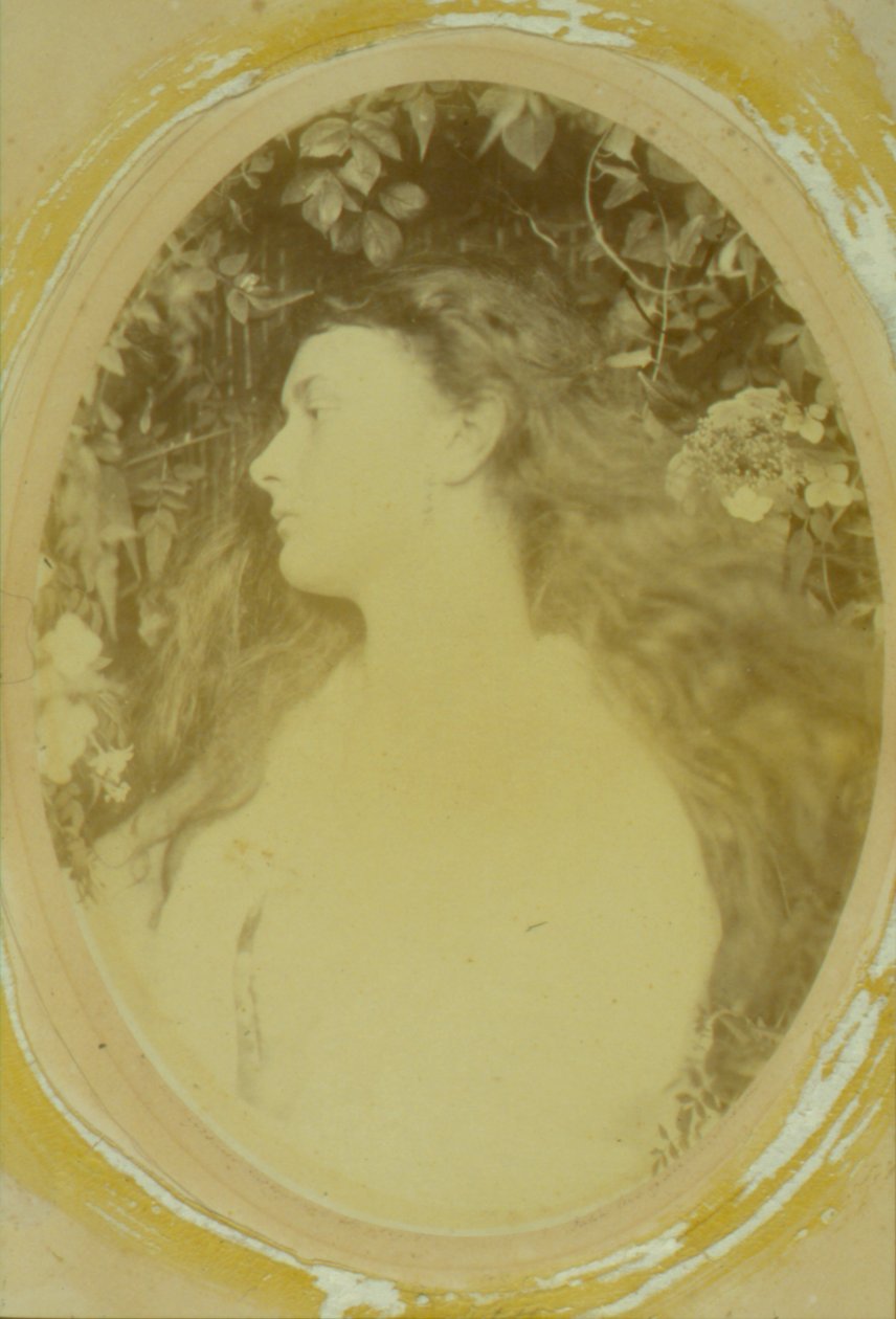 Althea (Alice Liddell), 1872 (druk albumowy) autorstwa Julia Margaret Cameron