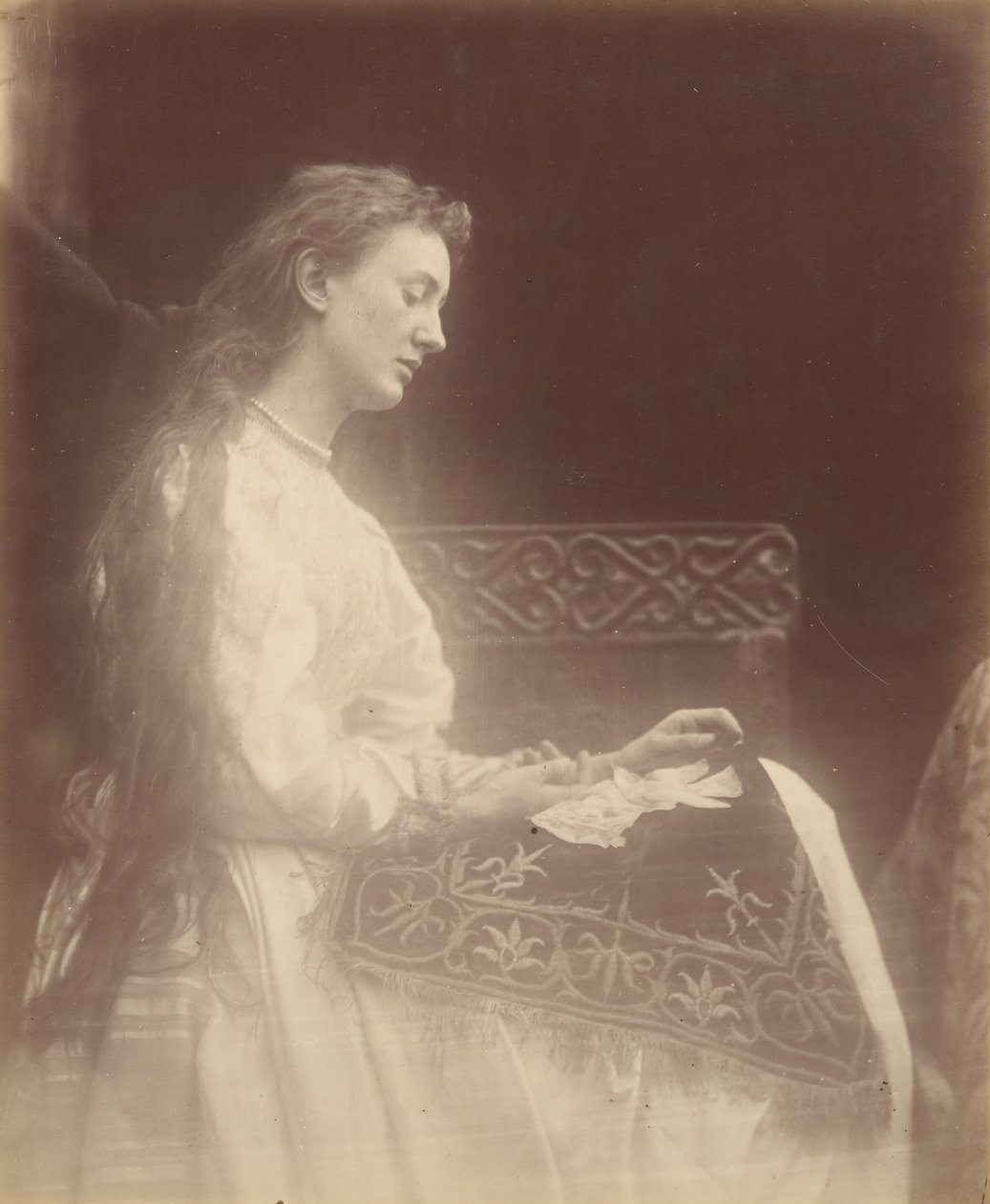 Elaina, 1874. autorstwa Julia Margaret Cameron