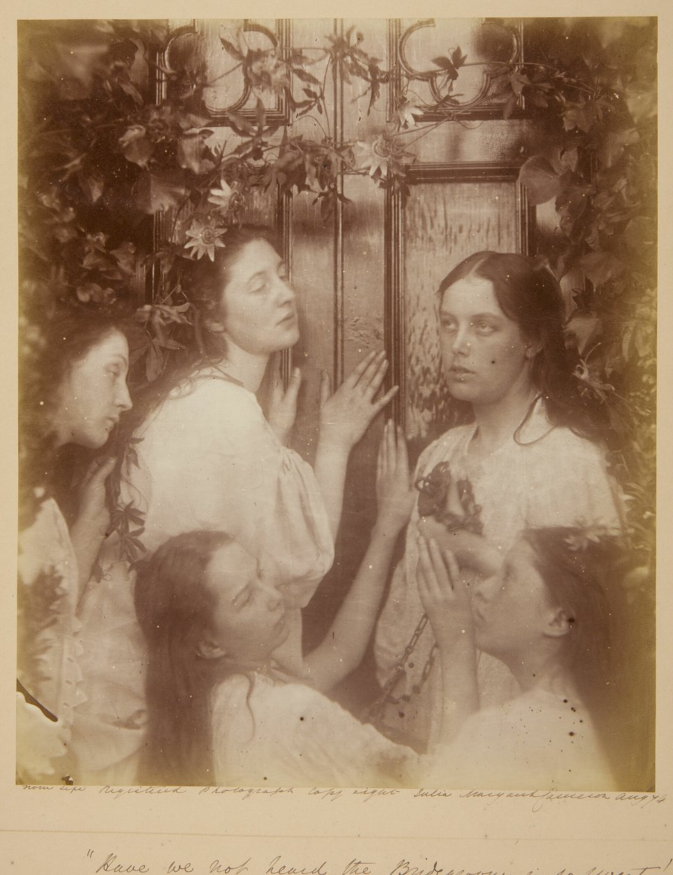 Czy nie słyszeliśmy, że Oblubieniec jest taki słodki autorstwa Julia Margaret Cameron