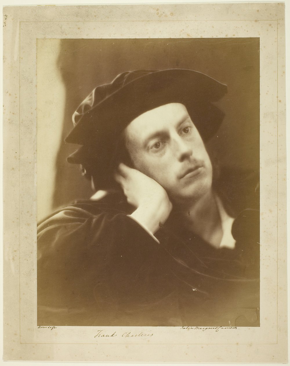 Portret Hon. Frank Charteris autorstwa Julia Margaret Cameron