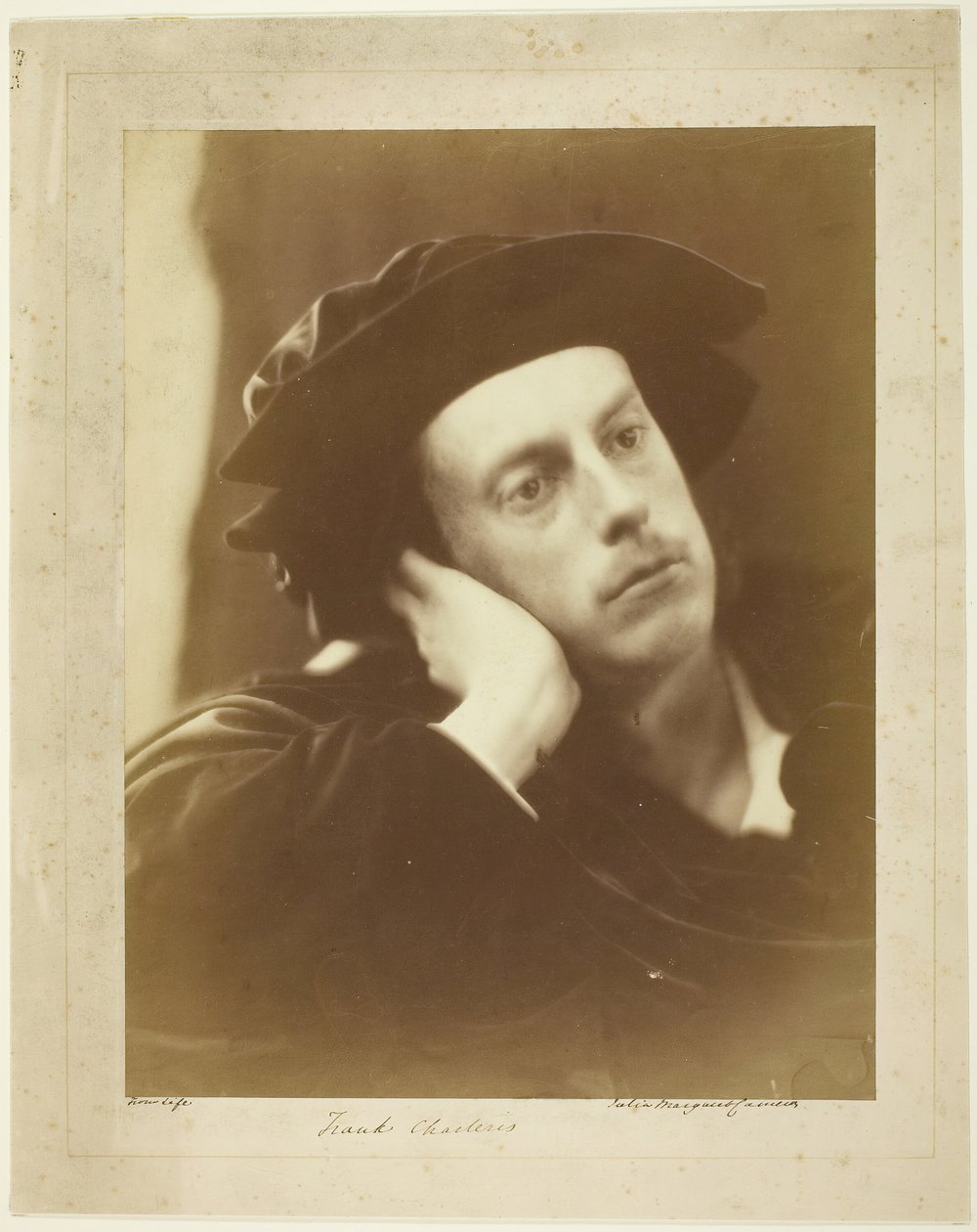 Portret Hon. Frank Charteris, 1867. autorstwa Julia Margaret Cameron