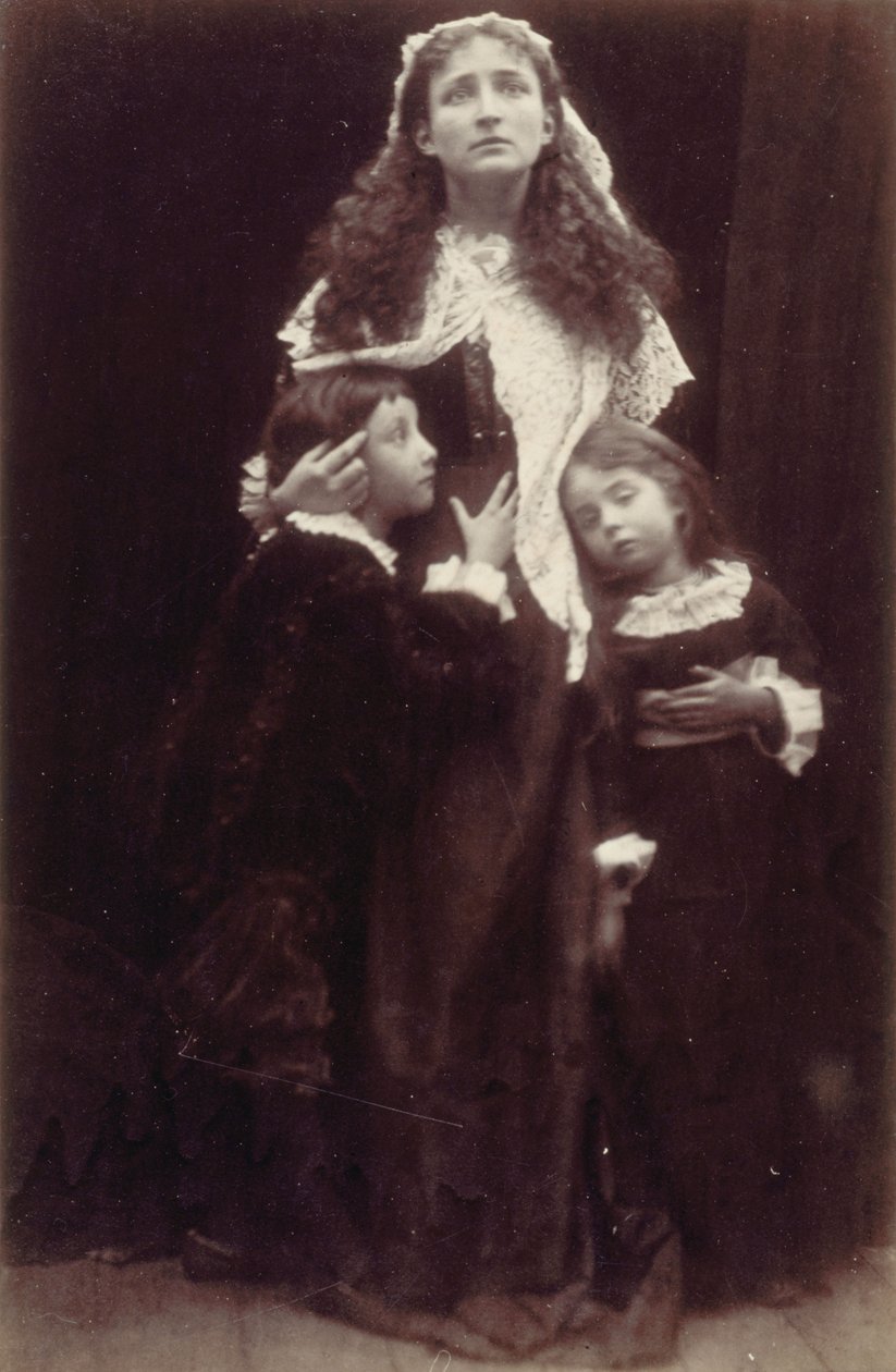 „Królowa Henrietta Maria i jej dzieci” (Rachel i Laura Gurney) autorstwa Julia Margaret Cameron