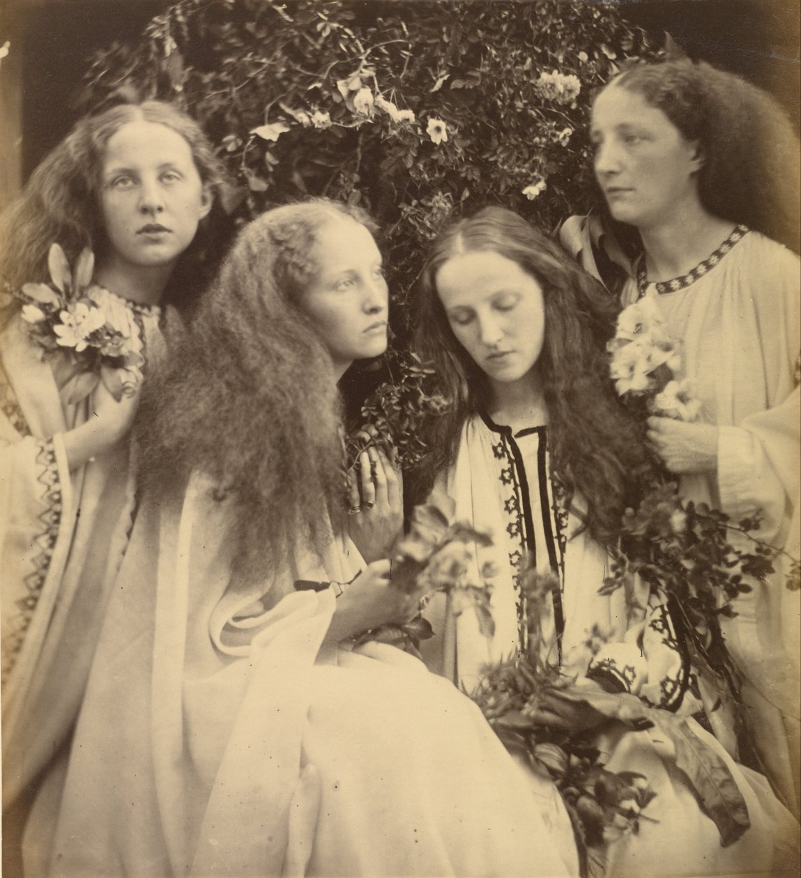 Różany ogród dziewcząt autorstwa Julia Margaret Cameron
