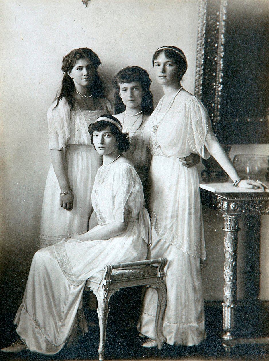 Cztery córki cara Rosji Mikołaja II, lata 1910. autorstwa K. von Hahn
