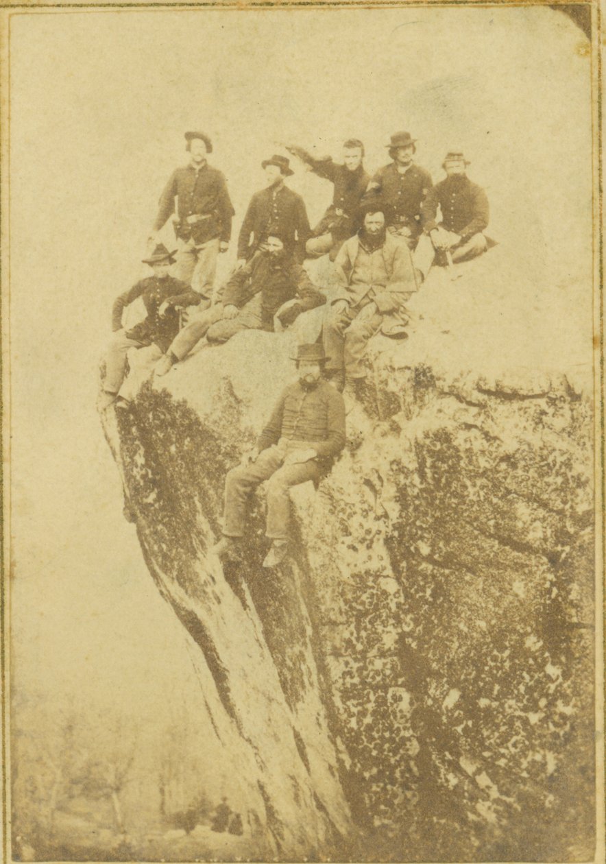 Żołnierze Unii siedzący na klifie w Lookout Mountain autorstwa Kansas A.C. Nichols
