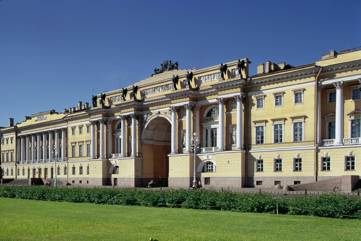 Senat i Synod, zbudowany w latach 1829-34 autorstwa Karl Ivanovich Rossi