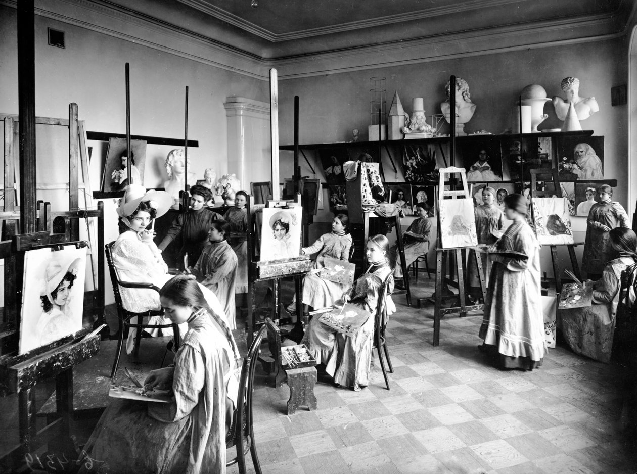 Uczniowie klasy malarstwa, Szkoła Kościelna Włodzimierza, Petersburg, 1909 autorstwa Karl Karlovich Bulla