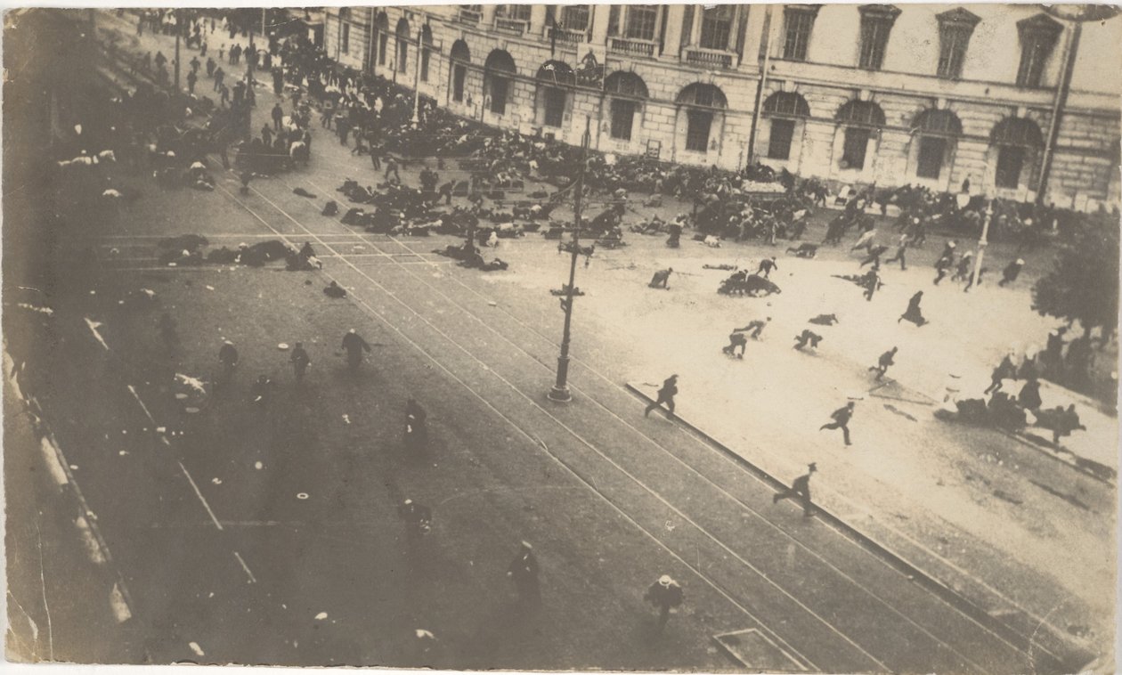 Wojska rządowe strzelają do demonstrantów, 4 lipca 1917, 1917 autorstwa Karl Karlovich Bulla