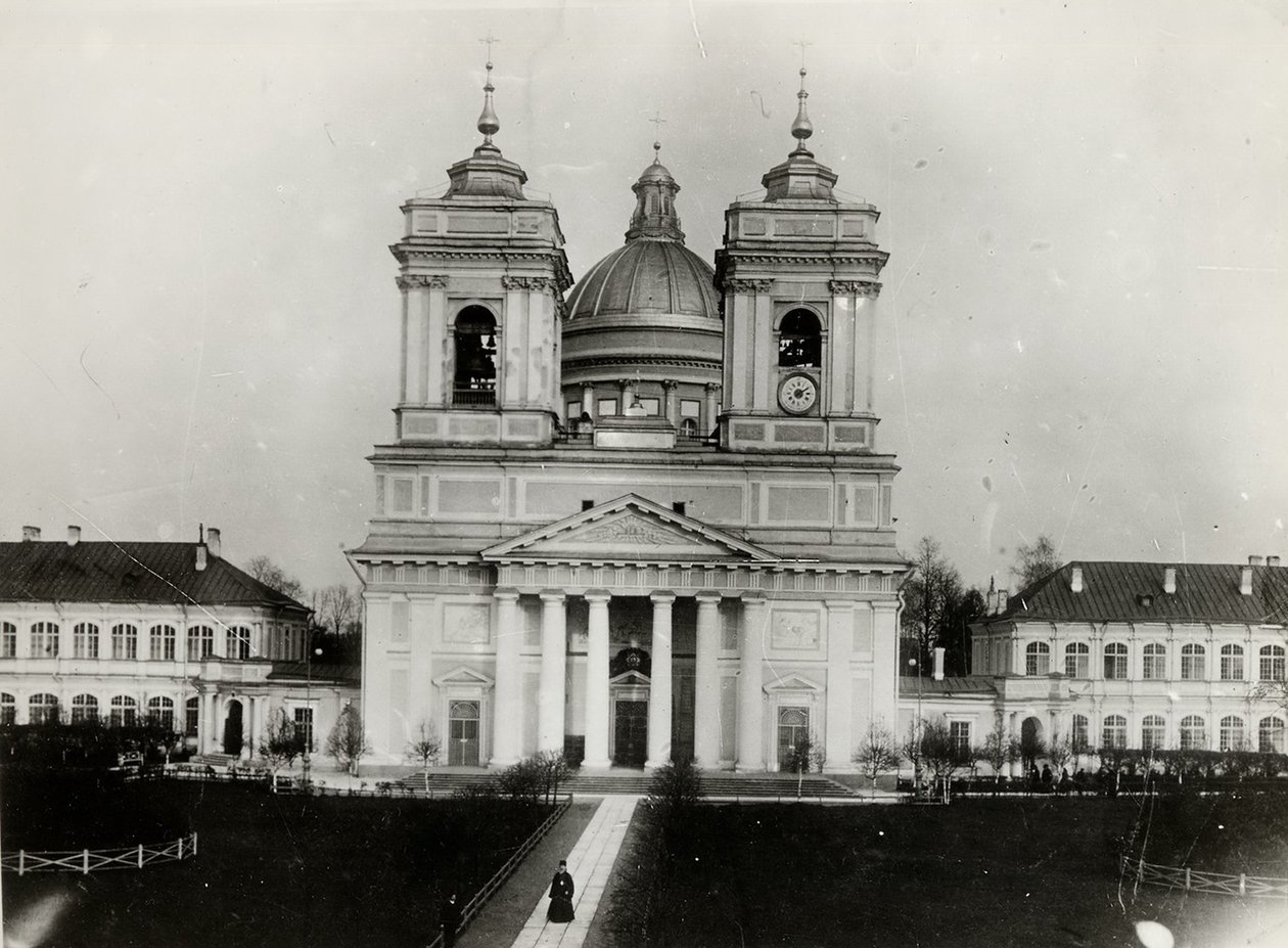Sobór Trójcy Świętej Ławry św Aleksandra Newskiego w Petersburgu, lata 1910. autorstwa Karl Karlovich Bulla