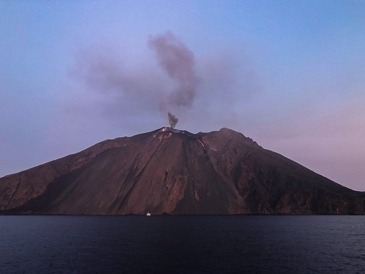 Stromboli pod ochroną 2019 autorstwa Katha Wood