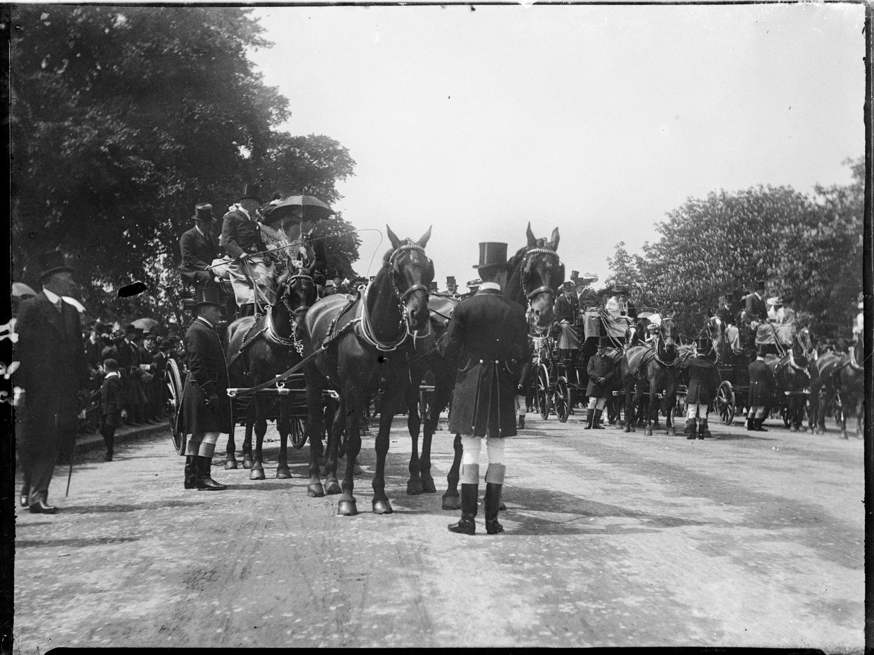 Hyde Park, City Of Westminster, Londyn, 27.04.1905 (czarno-białe zdjęcie) autorstwa Katherine Jean Macfee