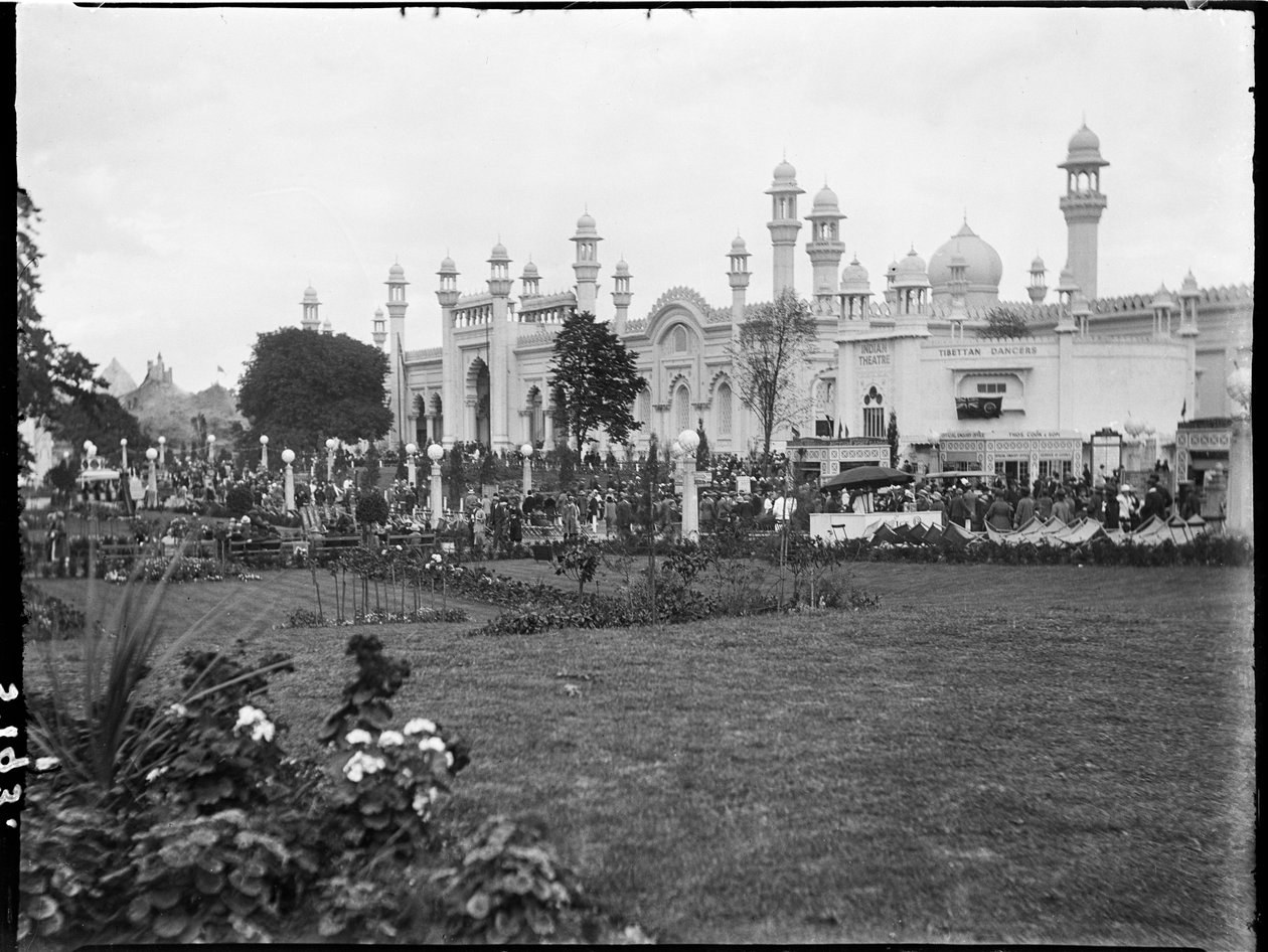 Wembley Park, Wembley Park, Brent, Wielki Londyn, 24.07.1924 (czarno-białe zdjęcie) autorstwa Katherine Jean Macfee