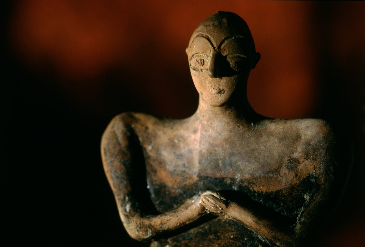Ceramiczna figurka człowieka; Muzeum Narodowe Turkmenistanu, Aszchabad, artefakt.Oxus Ci..., 2004 (zdjęcie) autorstwa Kenneth Garrett
