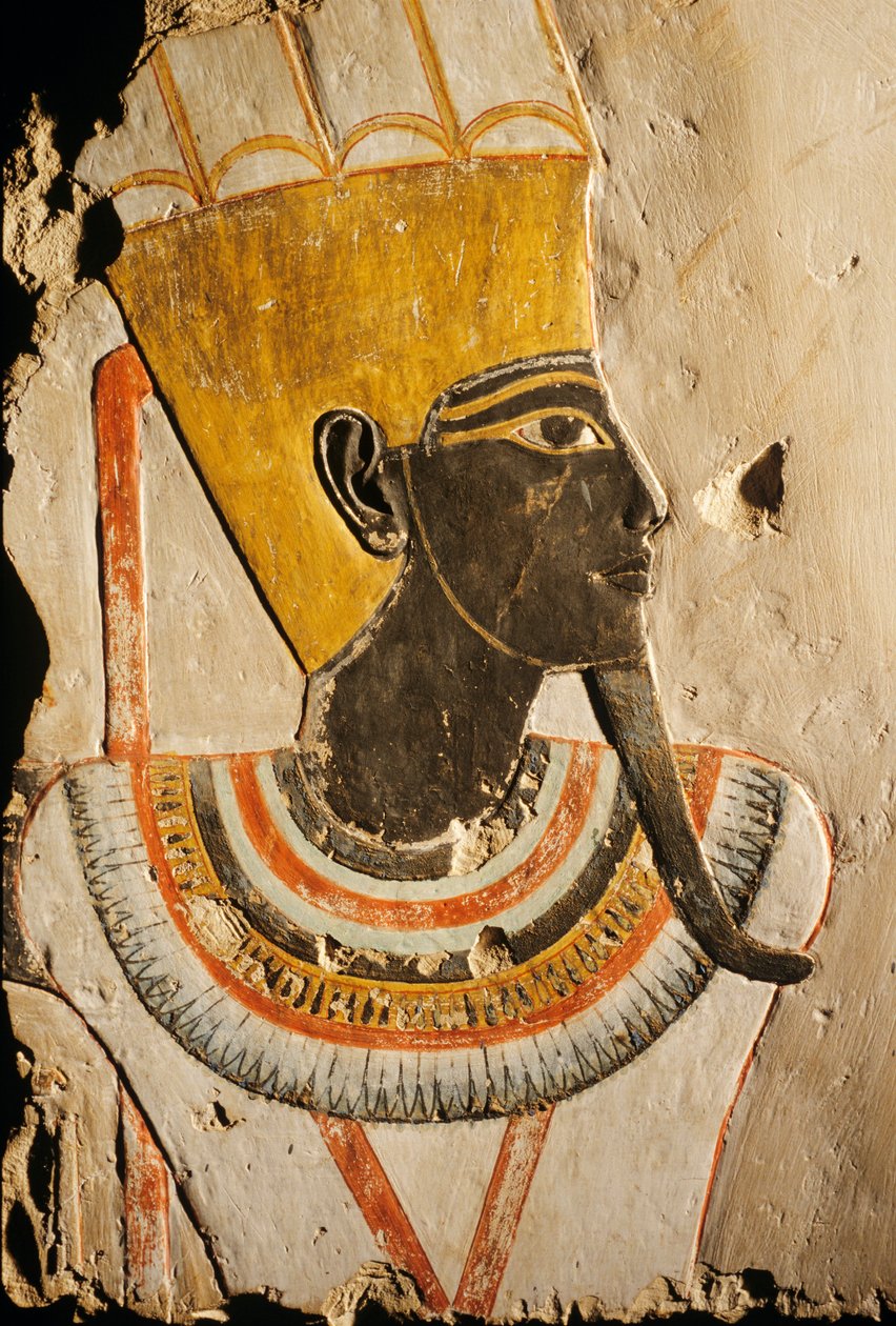 Deir el Bahri; relief wapienny; namalowany bóg Amun-Min, autorstwa Kenneth Garrett