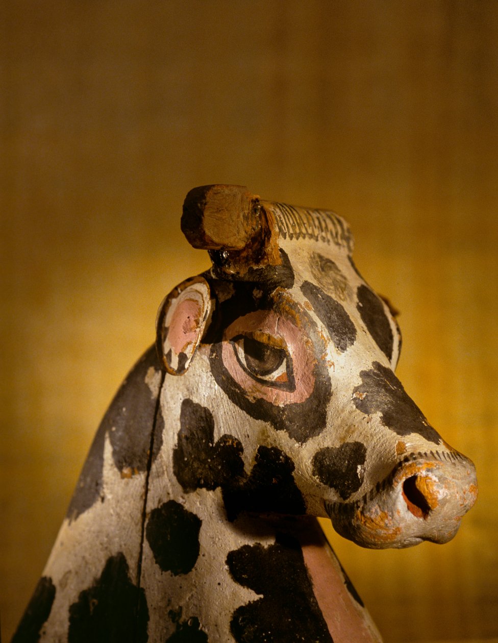 Głowa bogini bydła; Amenhotep II; KV35; Dolina Królów, 2009 (zdjęcie) autorstwa Kenneth Garrett