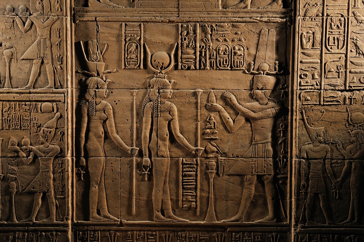 Ostatni faraon MM7836, Egipt, Świątynia Philae, Asuan, Ptolemeusze, Świątynia Izydy, Ptolemeusz I..., 2011 (foto) autorstwa Kenneth Garrett