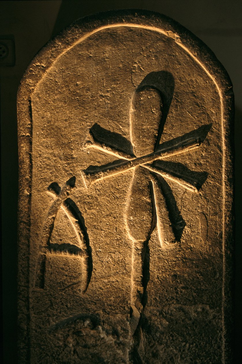 Stela królowej z 1. dyanastii, Abydos, Egipt; Muzeum Egipskie, Kair, 2005 (zdjęcie) autorstwa Kenneth Garrett