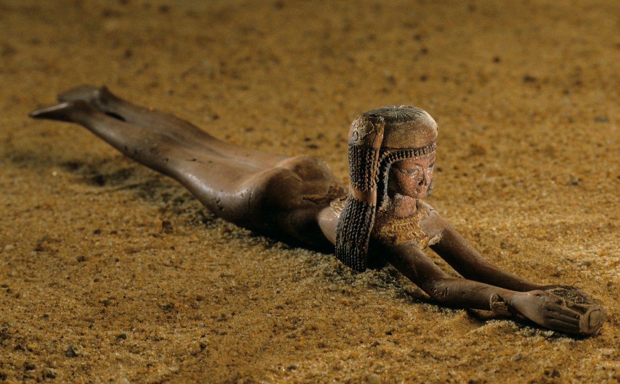 Łyżka Unguent; panowanie Amenhotepa III; drewno; złoto, 2009 (foto) autorstwa Kenneth Garrett