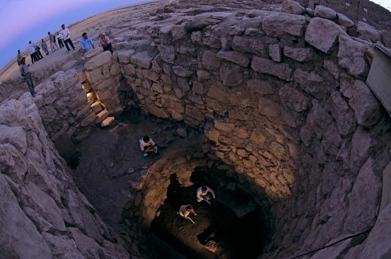 Urkesh, imperium Hurrian, Syria, 2400 p.n.e., Giorgio Buccellati, Abi, dostęp do podziemi, 2004 (zdjęcie) autorstwa Kenneth Garrett