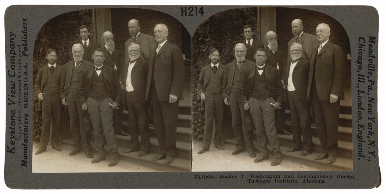 "Booker T. Washington i wybitni goście, Tuskegee Institute, Alabama", kwiecień 1906 (zdjęcie) autorstwa Keystone View Company