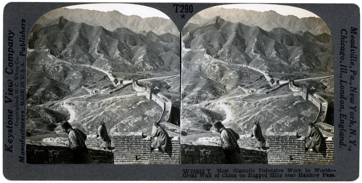 Wielki Mur Chiński, w pobliżu przełęczy Hankow, Chiny, ok. 1900. autorstwa Keystone View Company