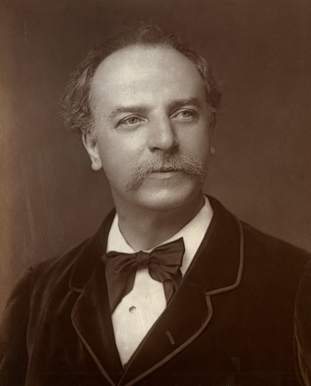 Pan Charles Santley, brytyjski śpiewak operowy, 1888 r. autorstwa Kingsbury and Notcutt