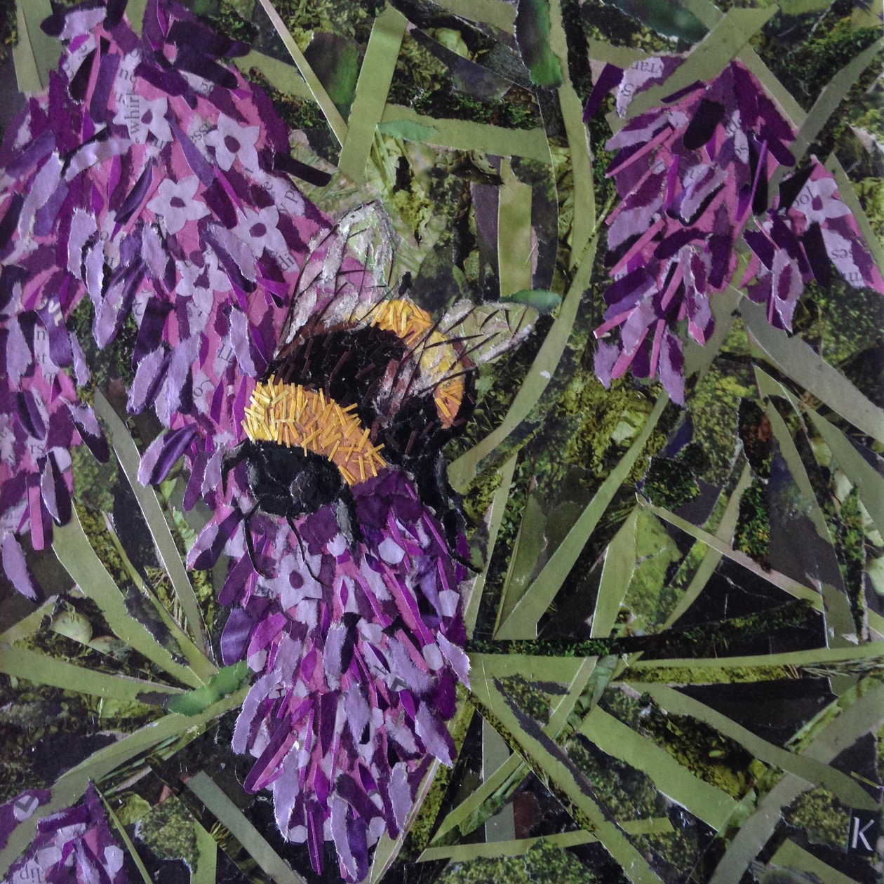 Buzz - Bumble Bee On Lavender autorstwa Kirstie Adamson