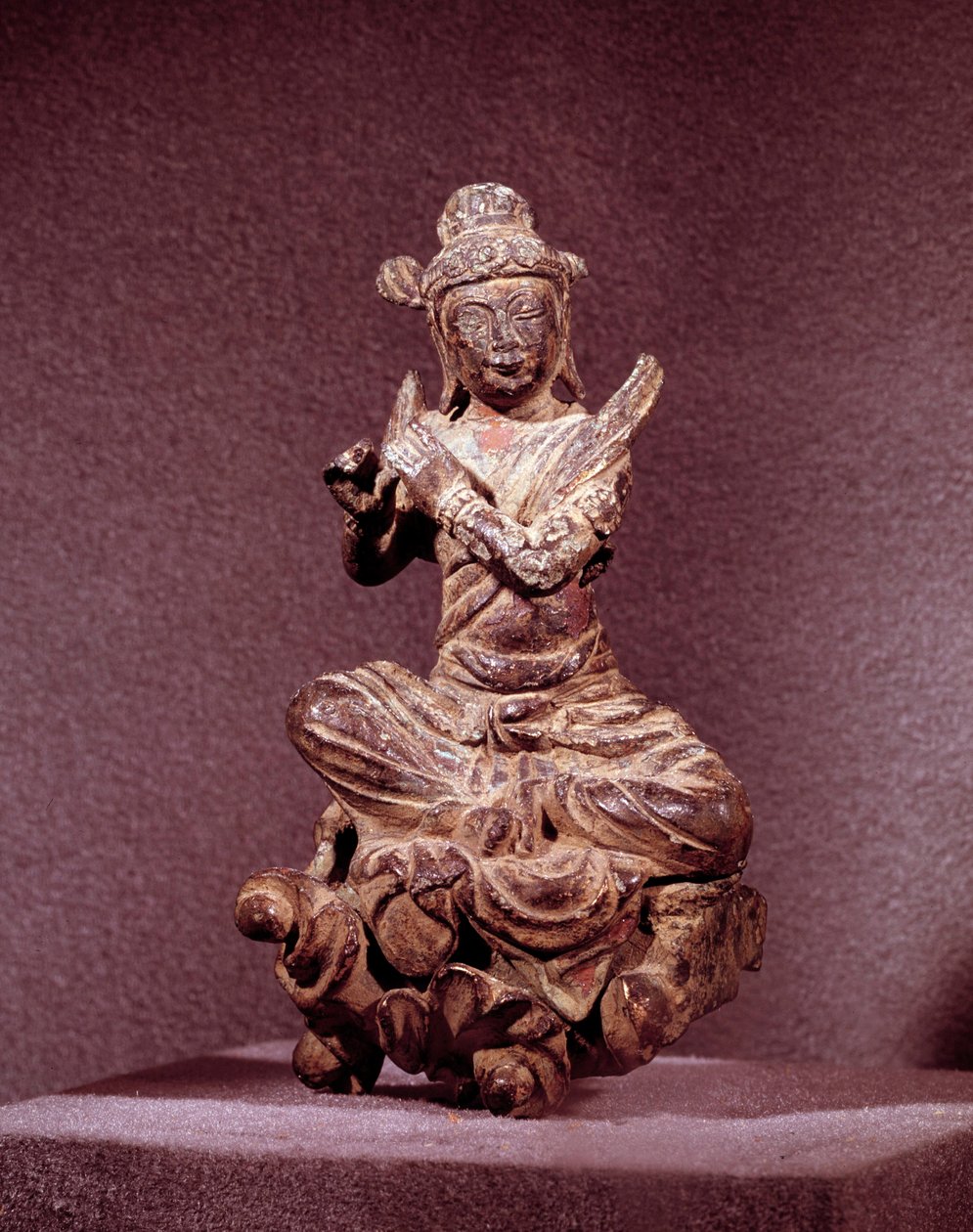 Art Coreen: przedstawienie Apsary ze złotego brązu, będącej Celeste. Okres Silla (VII-X w.). Muzeum Narodowe Korei autorstwa Korean School