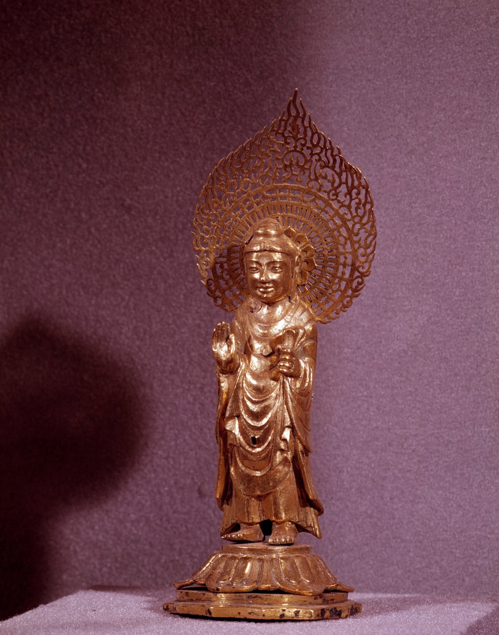 Art Coreen: przedstawienie Buddy Amitabhy, złota statuetka. Okres Silla. VII-VIII wiek. Muzeum Narodowe Korei autorstwa Korean School