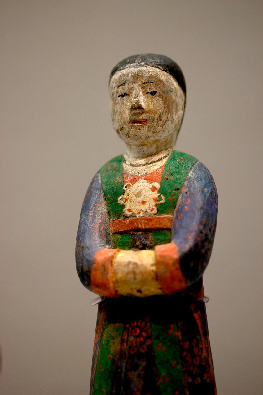 Dekoracyjna figura grobu. Drewno rzeźbione polichromowane, późny okres Joseon (Choson) autorstwa Korean School