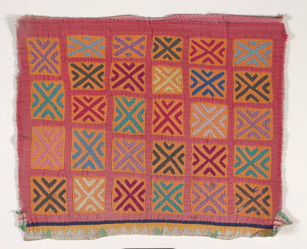 Panel koszuli (mola) (bawełna z aplikacjami) autorstwa Kuna Indian Culture