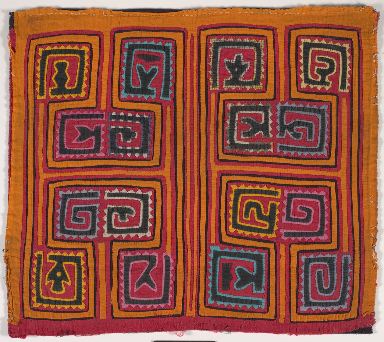 Panel koszuli (mola) (bawełna z aplikacjami) autorstwa Kuna Indian Culture