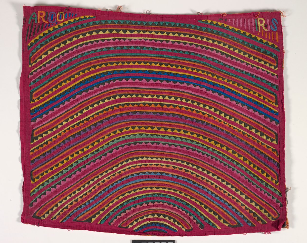 Panel koszuli (mola) (bawełna z aplikacjami) autorstwa Kuna Indian Culture