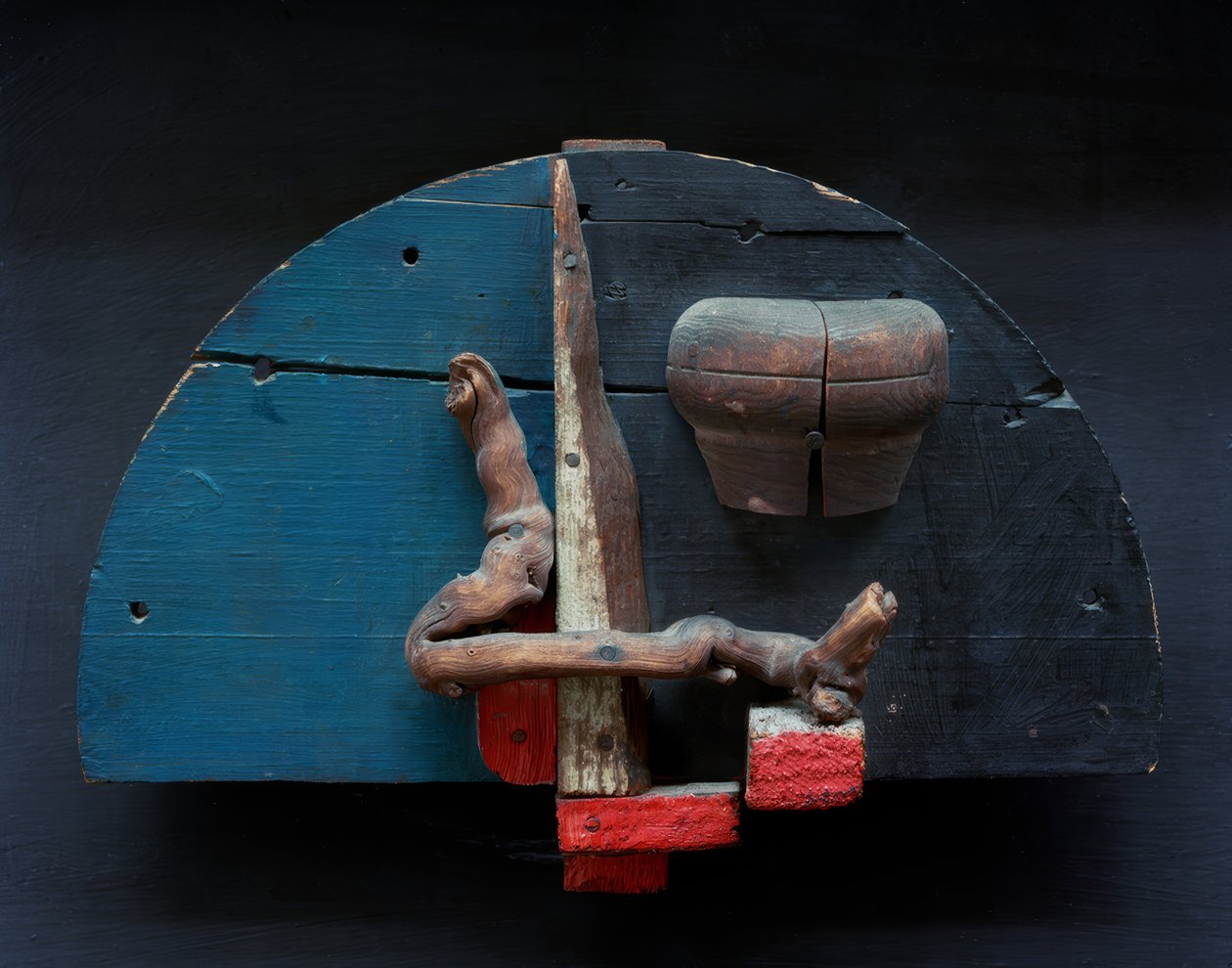 Bez tytułu (konstrukcja drewniana) autorstwa Kurt Schwitters