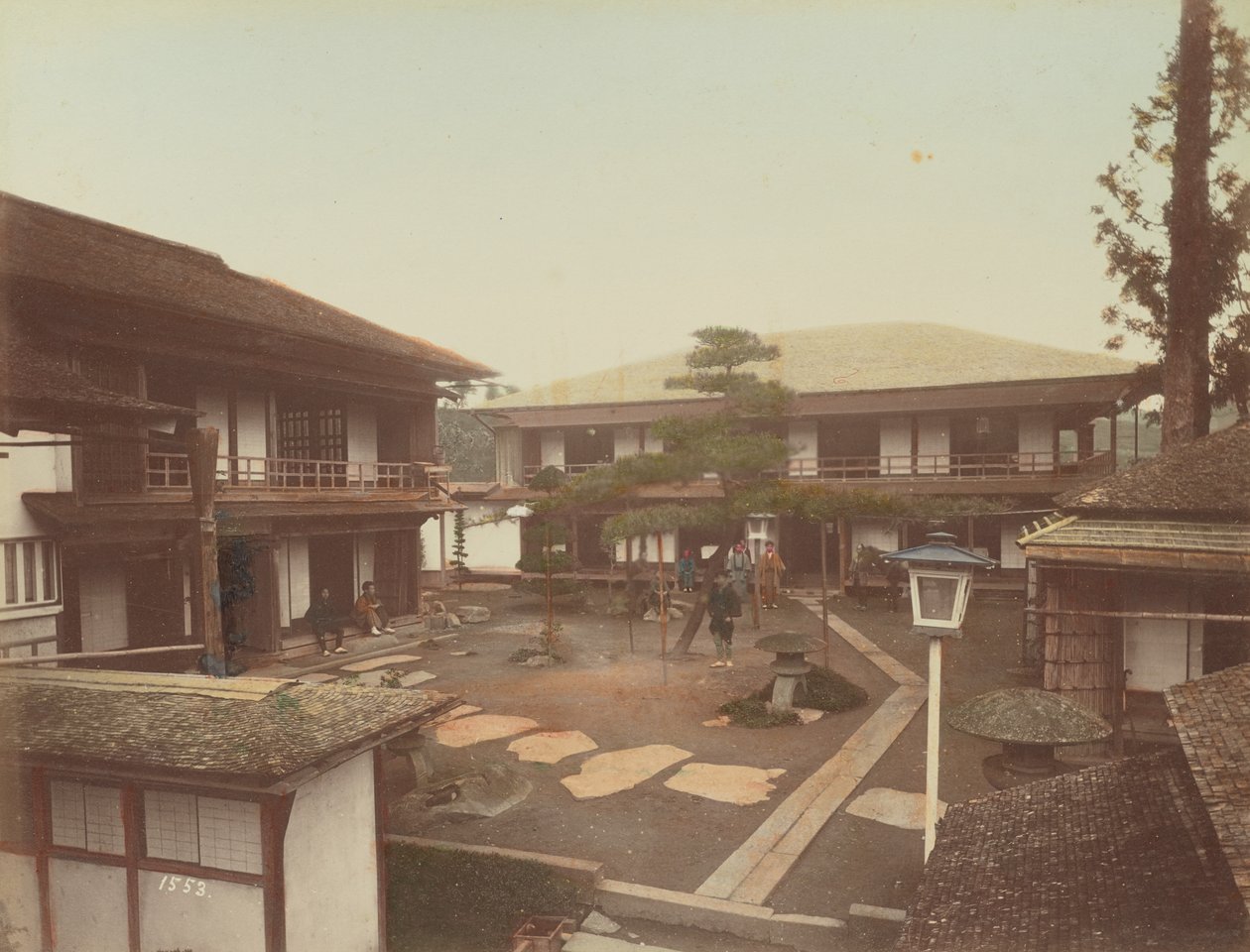 Hotel Sudzuki, Nikko autorstwa Kusakabe Kimbei