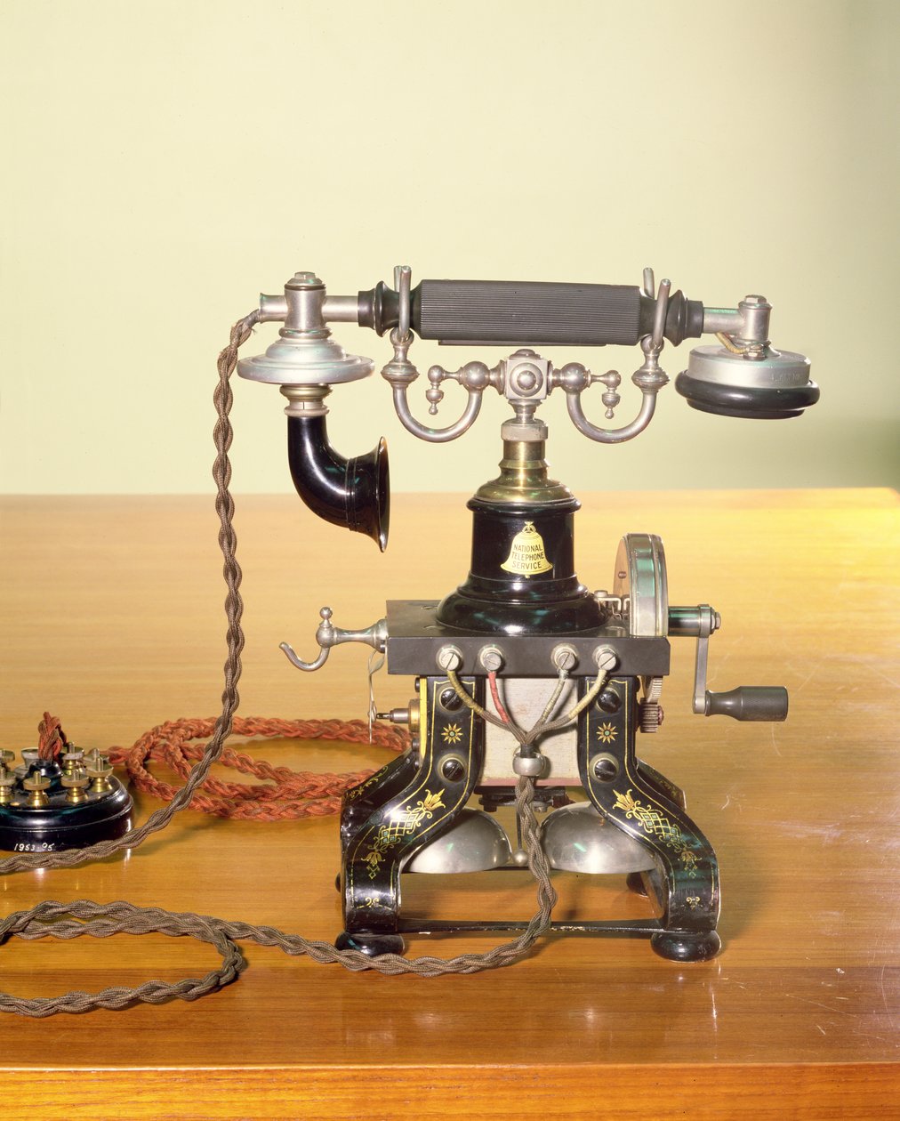 Telefon Ericsson, 1890 (media mieszane) autorstwa Lars Magnus Ericsson