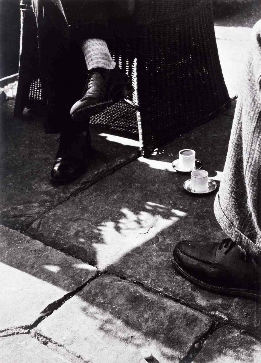 At Coffee (zdjęcie w stylu vintage, żelatynowo-srebrne) autorstwa Laszlo Moholy Nagy
