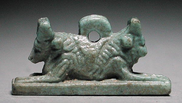 Amulet lwa z głową byka, okres saite, 715-656 pne (niebiesko-zielony fajans) autorstwa Late Period Egyptian