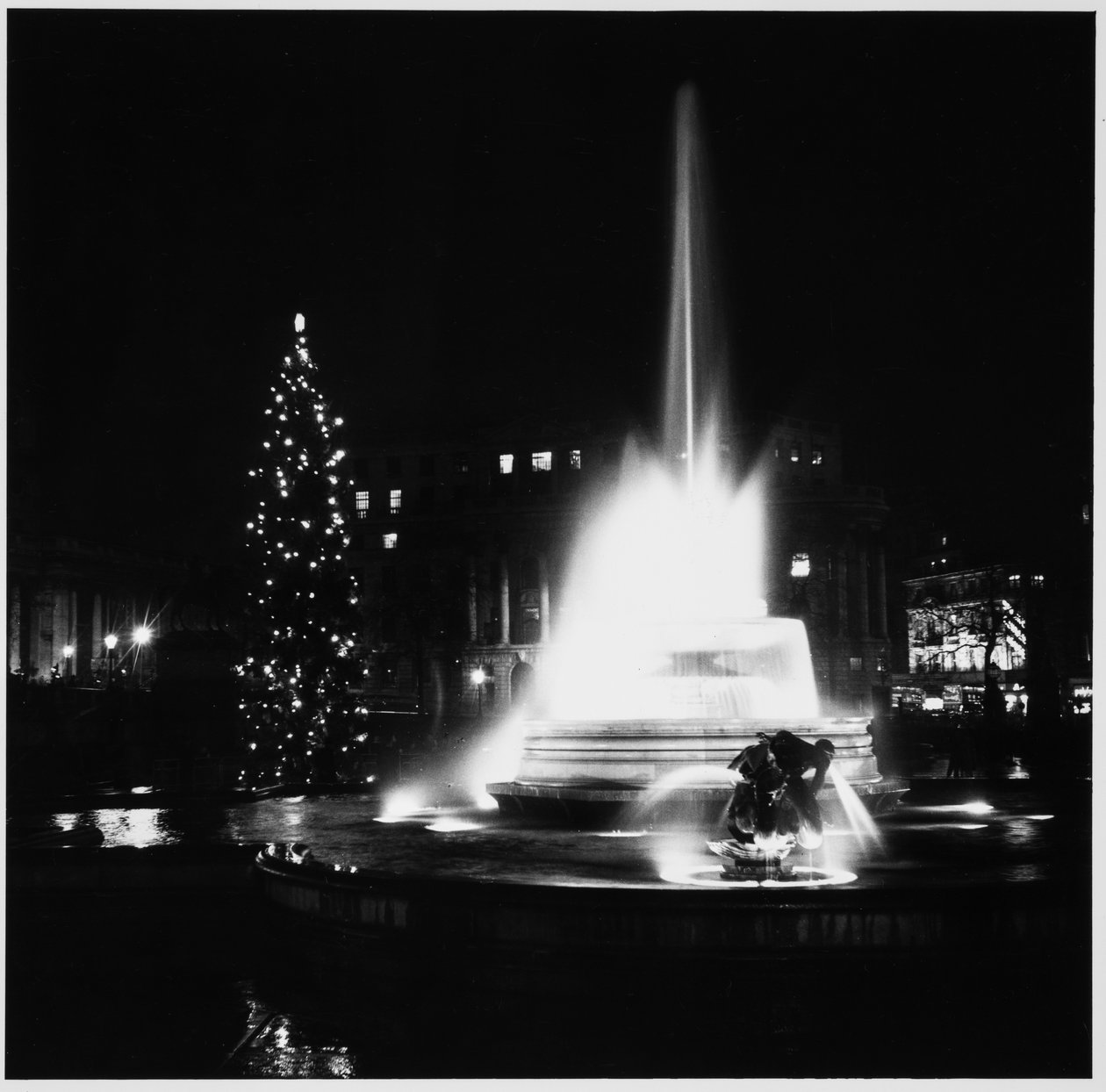 Trafalgar Square, St James, Westminster, City of Westminster, Greater London Authority, Wielka Brytania autorstwa Leonard Robin Mattock