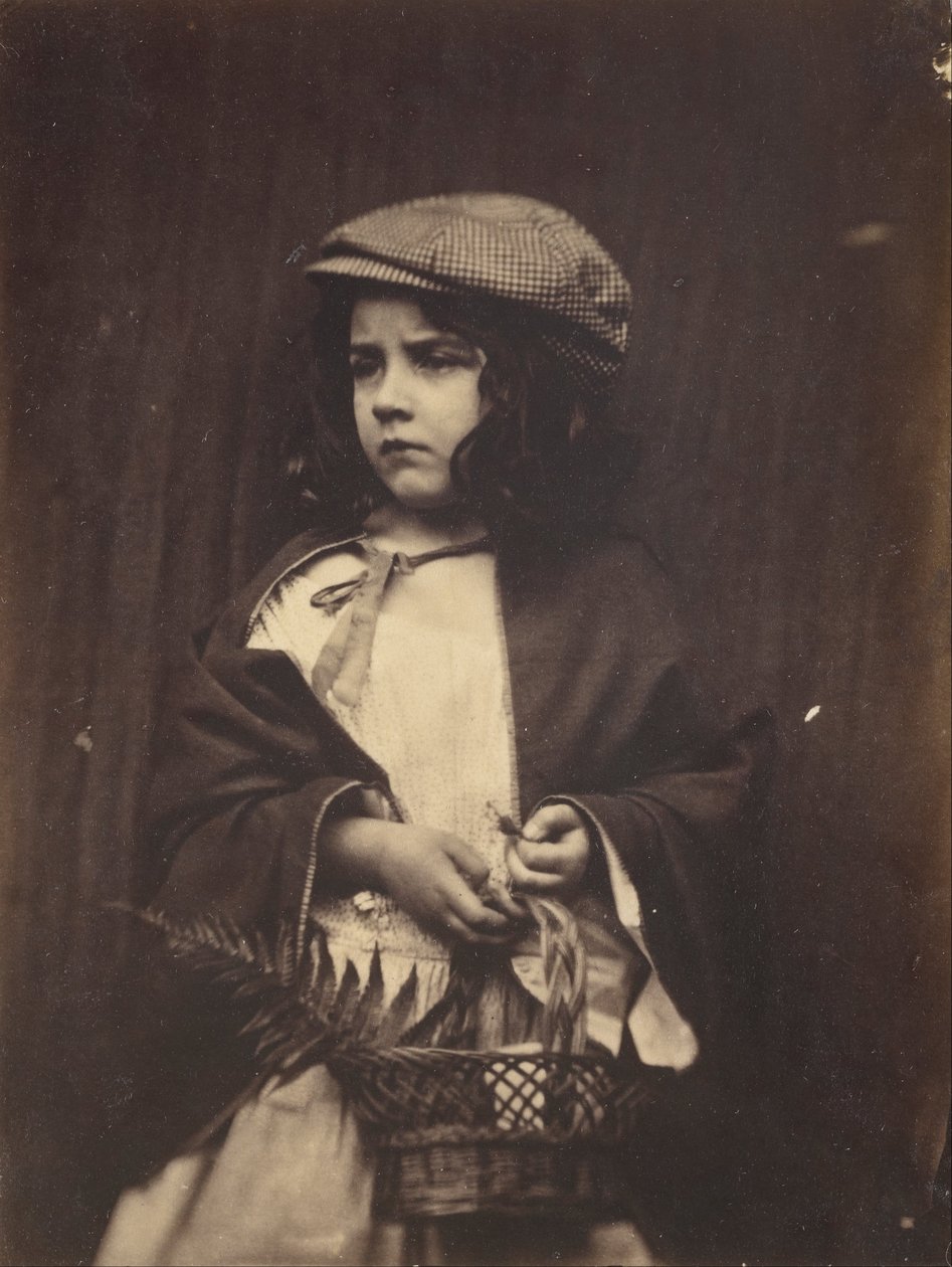 (Młoda dziewczyna trzymająca koszyk) autorstwa Lewis Carroll