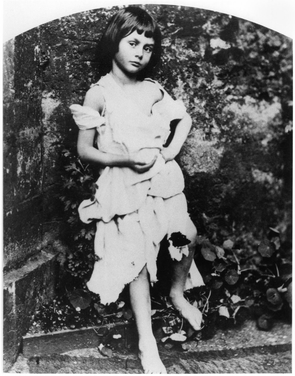 Alice Pleasance Liddell (1852-1934) jako żebraczka pokojówka autorstwa Lewis Carroll