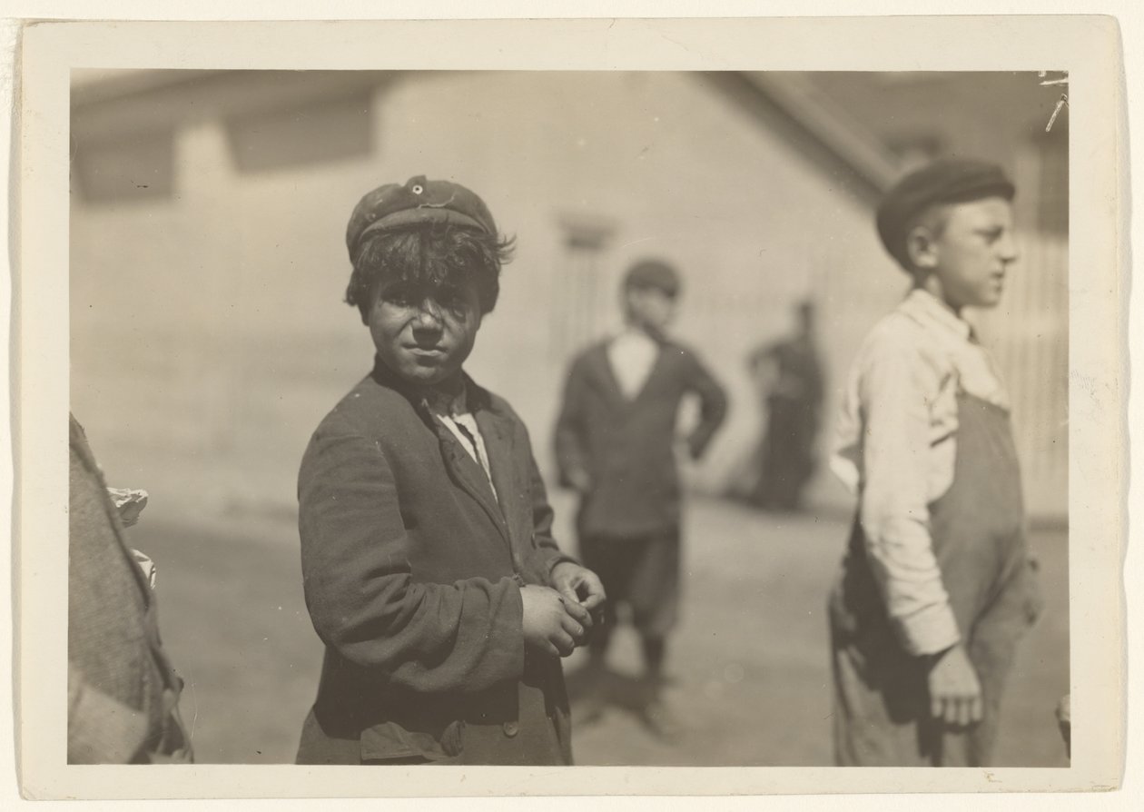 [Joe (José) Mello, Acushnet Mills, New Bedford, Massachusetts]. autorstwa Lewis W. Hine