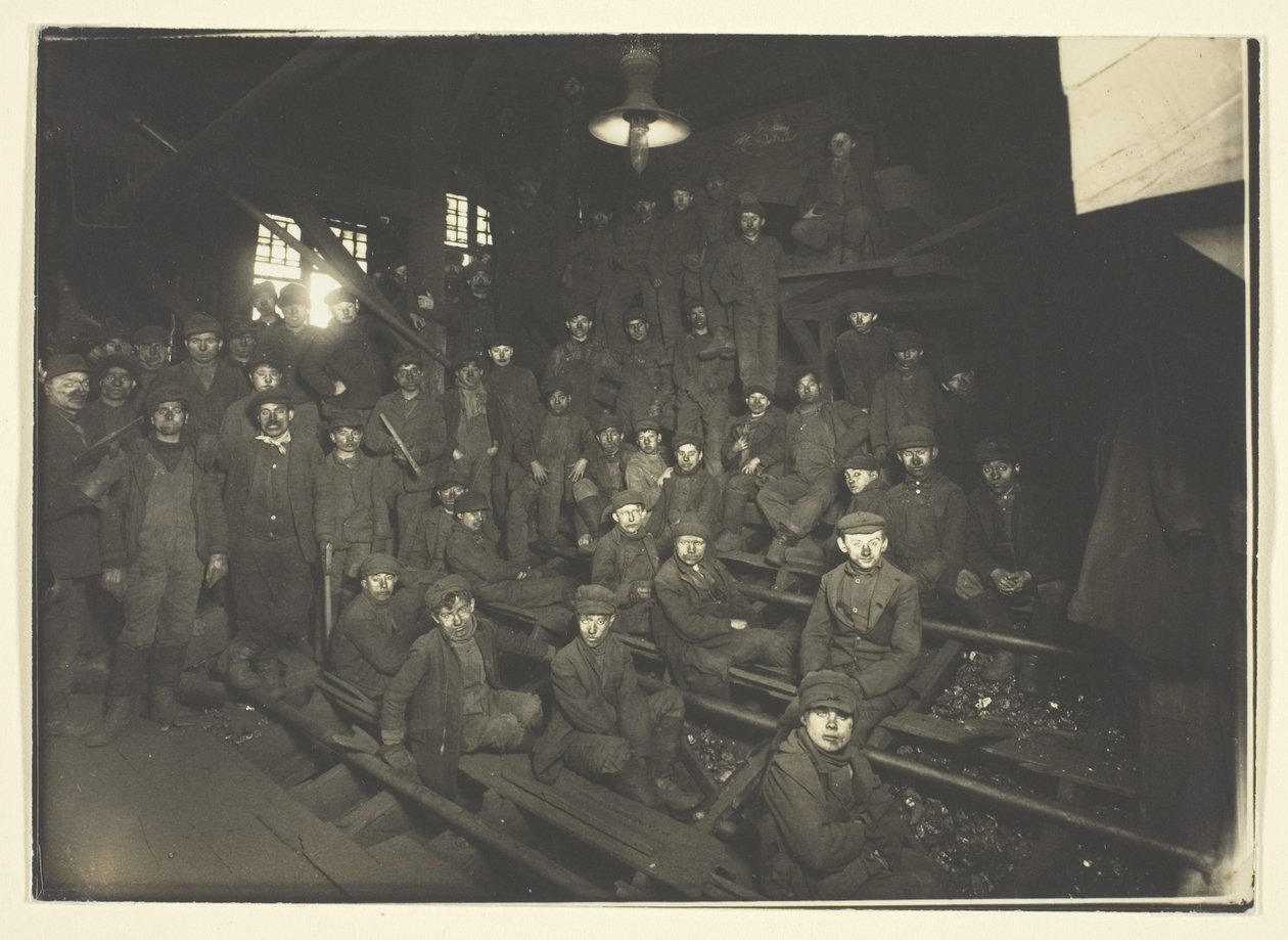 Breaker Boys w Coal Chute, South Pittston, Pensylwania autorstwa Lewis Wickes Hine