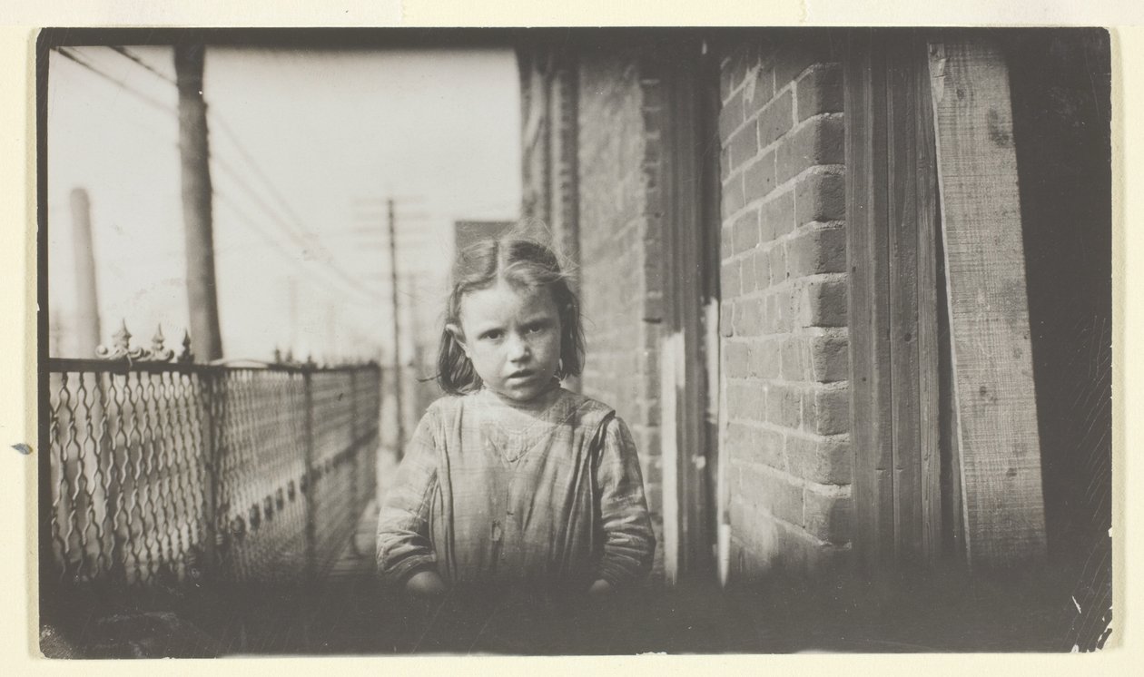 Lilie Stainers, 7 lat. Atlanta, Georgia autorstwa Lewis Wickes Hine