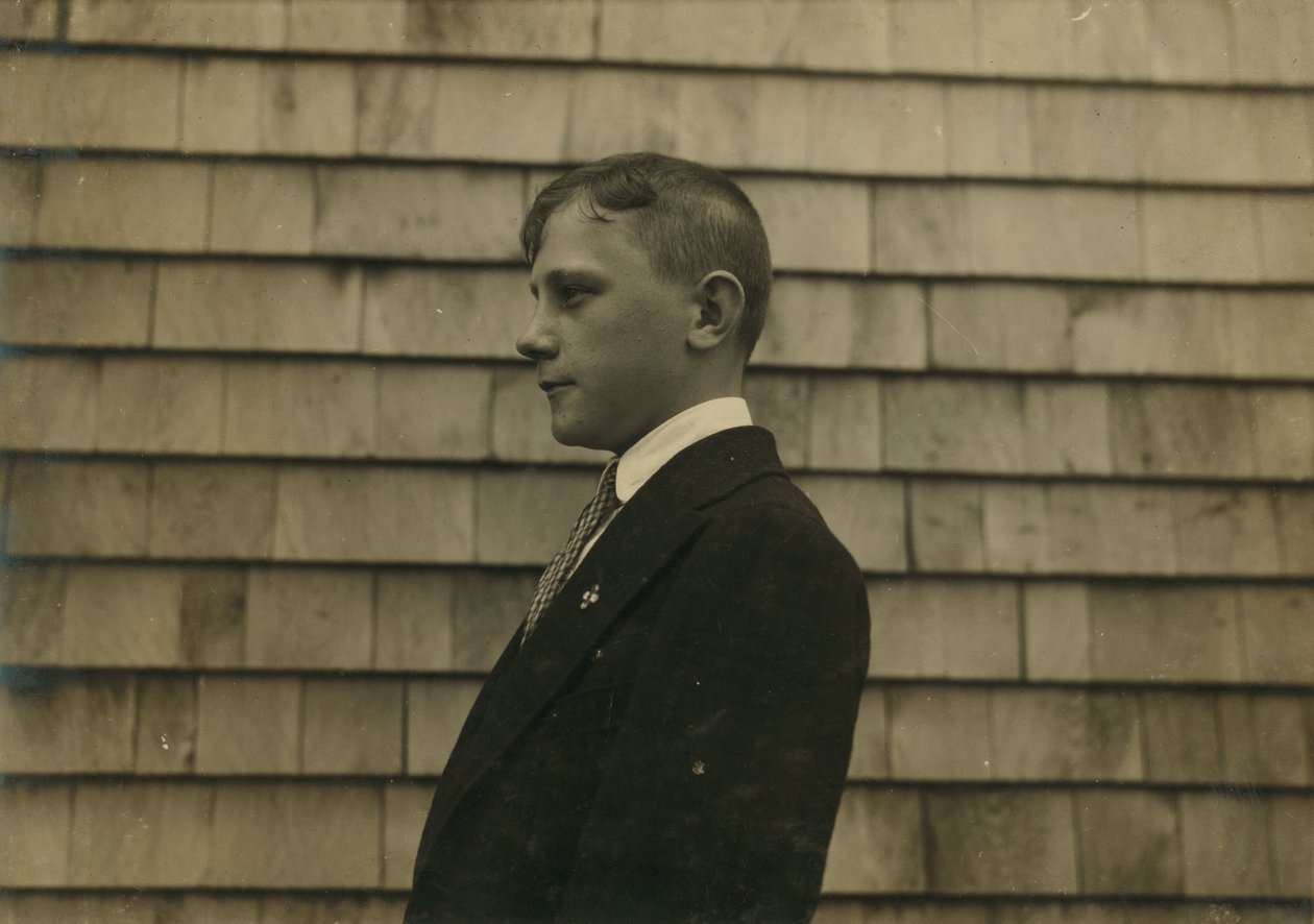 Osadnik, zamiatacz i sprzątacz w niedzielnym ubraniu, Fall River, Massachusetts autorstwa Lewis Wickes Hine
