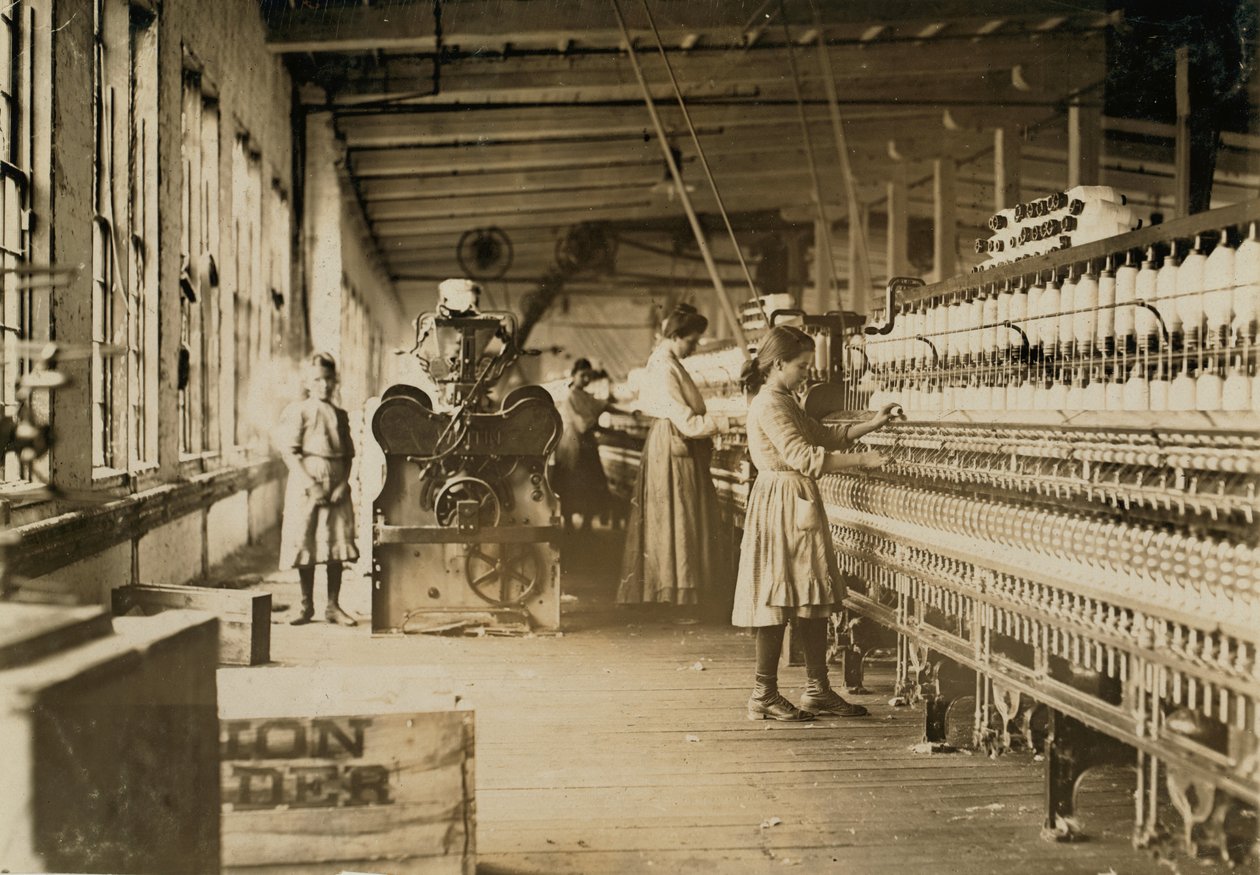 Dwóch młodych przędzalników w Catawba Cotton Mills, Newton, Karolina Północna, 1908 autorstwa Lewis Wickes Hine